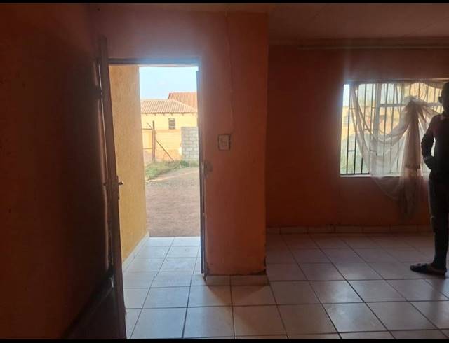 2 BEDROOM HOUSE FOR SALE IN MANKWENG